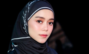 Usai Jadi Korban KDRT, Lesti Kejora Pergi Umrah Bareng Keluarga