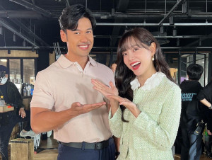 Chicco Jerikho Foto Bareng Kim Sejeong, Komentar Putri Marino Jadi Sorotan