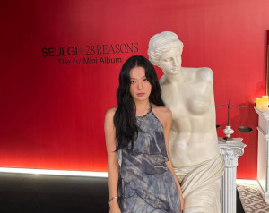 Lirik dan Terjemahan Lagu "28 Reasons", Proyek Debut Solo Seulgi Red Velvet
