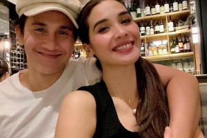 Rayakan Anniversary, Vino G Bastian Bersyukur Main Film Bareng Lagi dengan Istri