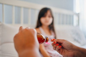 Disebut sebagai Bahan Berbahaya dalam Obat Sirop, Apa Itu Etilen Glikol?