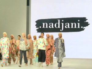 Nadjani Pamerkan Koleksi Ready-To-Wear Penuh Warna di JFW 2023