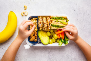 5 Menu Bekal Sekolah yang Praktis Dikemas Saat Pagi Hari