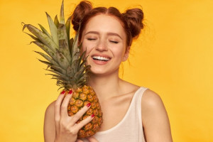 5 Produk Skincare Berbahan Nanas, Bikin Kulit Lebih Cerah