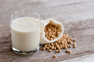 5 Manfaat Susu Kedelai bagi Perempuan, Bantu Jaga Kesehatan!