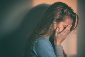Sayangi Dirimu, Ini 5 Tanda Kamu Alami Kelelahan Emosional