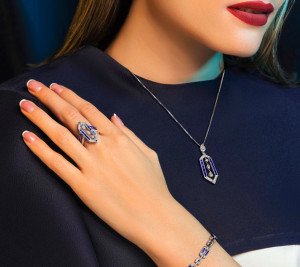 Bangun Kepercayaan Dirimu dengan Perhiasan Eksklusif Berlian dan Blue Sapphire