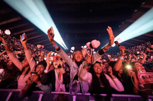 5 Tips Aman dan Nyaman Saat Nonton Konser, Siap Ketemu Idola?
