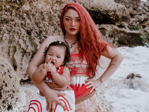 Siti Badriah Kenakan Kostum ala Moana Bersama Buah Hati, Gemas!