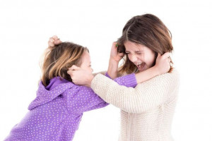 5 Cara Atasi Sibling Rivalry, Orang Tua Wajib Tahu!