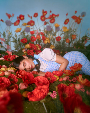 Kejutkan Penggemar, Kylie Cosmetics Rilis Makeup dari Film "The Wizard of Oz"