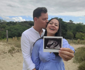 Selamat, Gracia Indri dan Suami Telah Kehadiran Anak Pertama