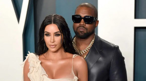 Terungkap! Kanye West Dituding Sering Pamer Foto Syur Kim Kardashian ke Karyawan