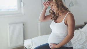Moms, Waspada! 6 Hal yang Sebabkan Kandungan Lemah dan Berisiko Keguguran