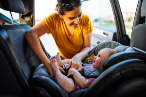 Sering Disepelekan, Ini Fungsi dan Manfaat Car Seat untuk Bayi