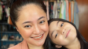 Keberadaan Marshanda Jadi Sorotan di Pemakaman Ayah Ben Kasyafani