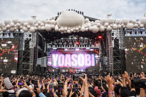 Tampil Memukau di HITC, Penggemar Indonesia Nantikan Konser Solo YOASOBI