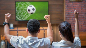5 Tips Badan Tetap Sehat Meski Begadang Nonton Piala Dunia 2022
