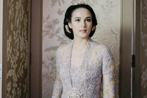 Anggun Berkebaya Ungu, Intip Busana Chelsea Islan di Prosesi Siraman