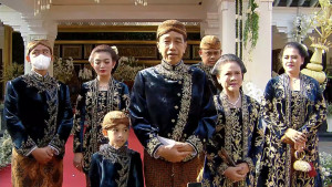 Aksi Jan Ehtes Jadi Jubir di Pernikahan Kaesang-Erina Bikin Gemas