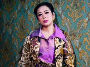 Soimah Pamer Suvenir Pernikahan Kaesang-Erina, Ini Isinya