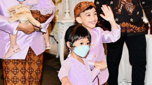 Gemas, Tingkah Lucu Jan Ethes di Pernikahan Kaesang Pangarep-Erina Gudono Curi Perhatian