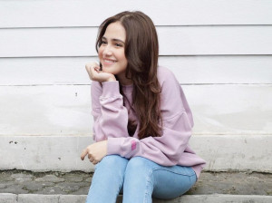 Galang Dana untuk Korban Gempa dan Penderita Kanker, Syifa Hadju Tuai Pujian