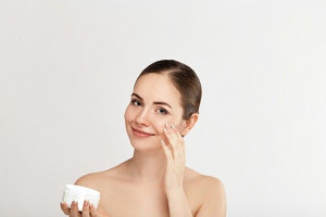 Selain Buah dan Sayur, 6 Kandungan Antioksidan yang Bisa Didapatkan dari Skincare