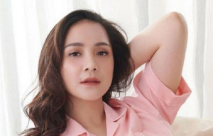 Peringati Hari Ibu, Nagita Slavina Kenang Momen Lucu Bersama Rieta Amalia