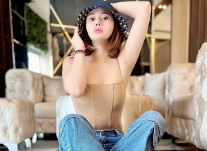 Denise Chariesta Kritik Kemesraan Ayu Dewi dan Regi Datau