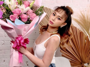 Langsung Live Jualan Usai Lahiran, Denise Chariesta Panen Hujatan Netizen: Dasar Miskin!