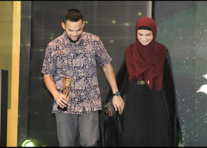 Teuku Wisnu dan Shireen Sungkar Dinobatkan sebagai Inspiring Figure oleh Moeslim Choice
