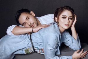 Jenita Janet Ungkap Resolusinya Bersama Suami pada 2023