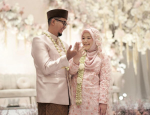 Fotografer Langganan Artis, Diera Bachir Resmi Lepas Masa Lajang