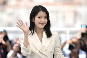 Hubungan Asmaranya Terkuak, IU Tulis Pesan Manis Untuk Fans
