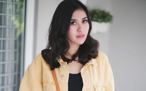 Mamih Popon Meninggal Dunia, Syahnaz Sadiqah Ungkap Pesan Terakhir Sang Nenek Untuknya
