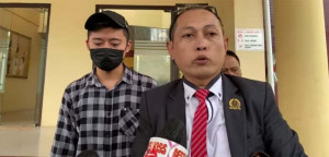 Norma Risma Didampingi Hotman Paris, Pihak Rozy Ray Langsung Minta Damai