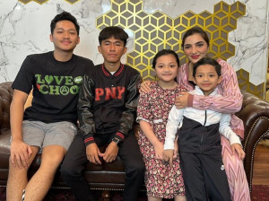Ashanty Tawarkan Pekerjaan pada Tiko, Pemuda yang Rawat Ibu Tanpa Air-Listrik