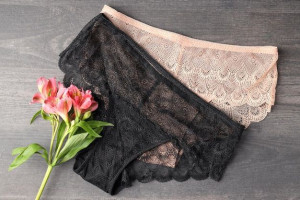 5 Tips Merawat Celana Dalam Agar Kesehatan Vagina Terjaga