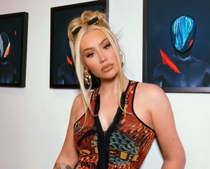 Dinilai Jilat Ludah Sendiri, Penyanyi Iggy Azalea Kini Bergabung di OnlyFans
