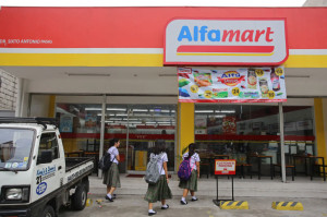 Viral! Calon Karyawan Nyaris Dipecat, Alfamart Beri Klarifikasi
