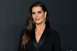 Lewat Film Dokumenter, Aktor Brooke Shields Ngaku Pernah Diperkosa oleh Hollywood Insider
