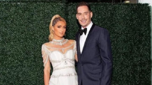 Paris Hilton Umumkan Kelahiran Bayi Pertamanya dengan Carter Reum
