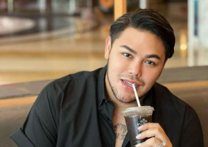 Komentari Foto Ayu Ting Ting dan Boy William, Ivan Gunawan Dituding Cemburu