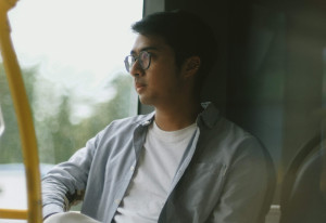 Rayhan Noor Kenalkan "Mau Tak Mau" Jelang Single Terbarunya Februari Mendatang