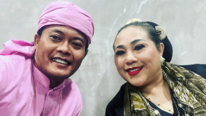 Sule Turut Berikan Semangat untuk Nunung yang Divonis Kanker Payudara