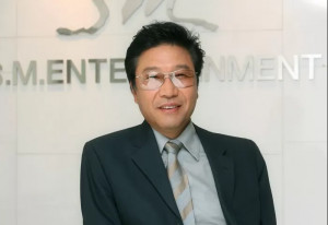SM Entertainment Akhiri Kontrak dengan Produser Lee Soo Man