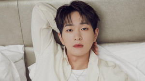 Tiket Terjual Habis, Onew SHINee Tambah Jadwal Konser Solo Perdananya