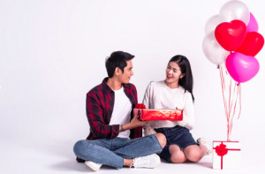 Nyatakan Cintamu di Bulan Penuh Kasih Sayang dengan Bright Love Collection
