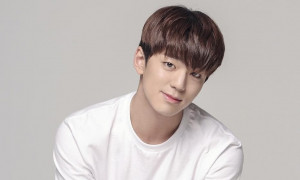 Kim Min Kyu Resmi Tanda Tangani Kontrak dengan Agensi Baru